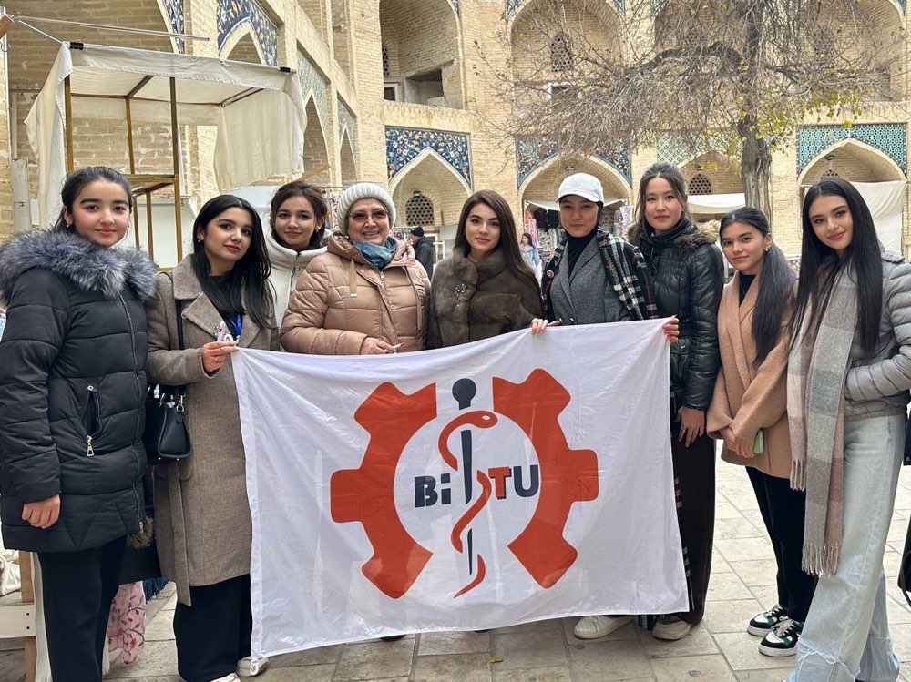 2e24 Guruhi bilan o’tkazilgan sayyor darsdan lavhalar.