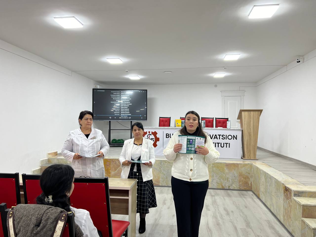 Talaba-yoshlar bilan “Yashash baxti”, Hayot bebaho ne’mat”, “Tiriklik oliy ne’mat” shiori ostida davra suhbati 