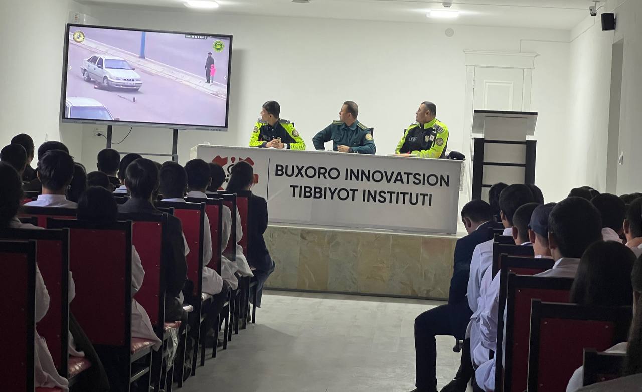 Buxoro innovatsion tibbiyot institutida Yo‘llarda harakatlanish xavfsizligi qoidalari” mavzusida targ‘ibot tadbiri o‘tkazildi